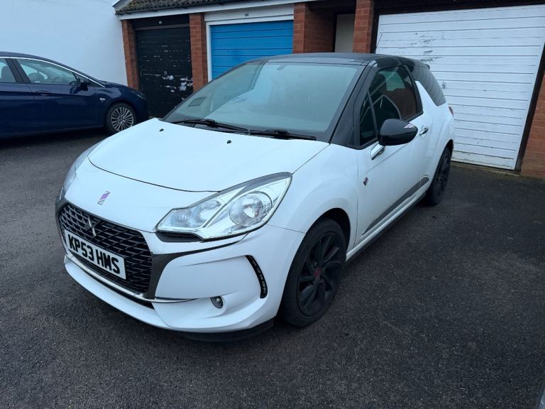 DS, DS 3, Hatchback, 2017, Manual, 1199 (cc), 3 doors