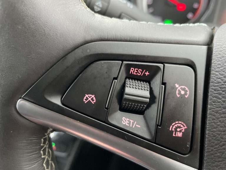 2016 Vauxhall Mokka 1.6i SE 5dr HATCHBACK PETROL Manual