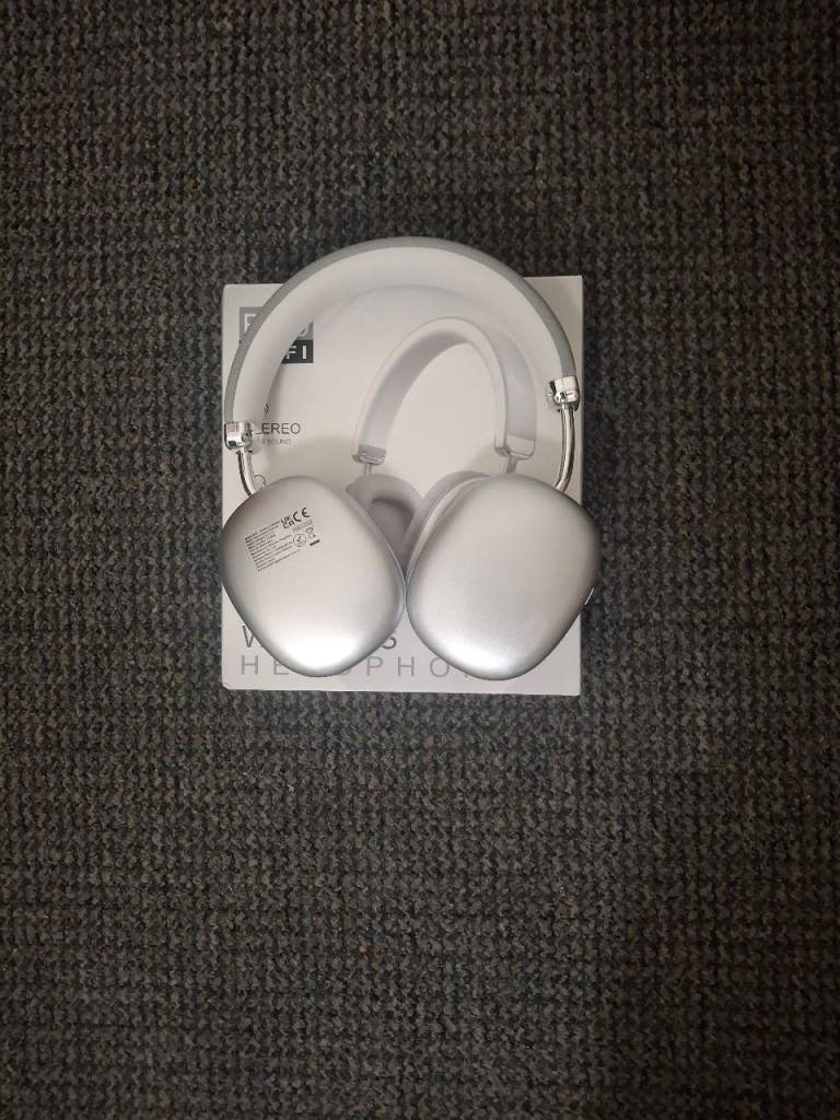 B40 Hi-Fi Wireless Headphones – Silver, New in Box
