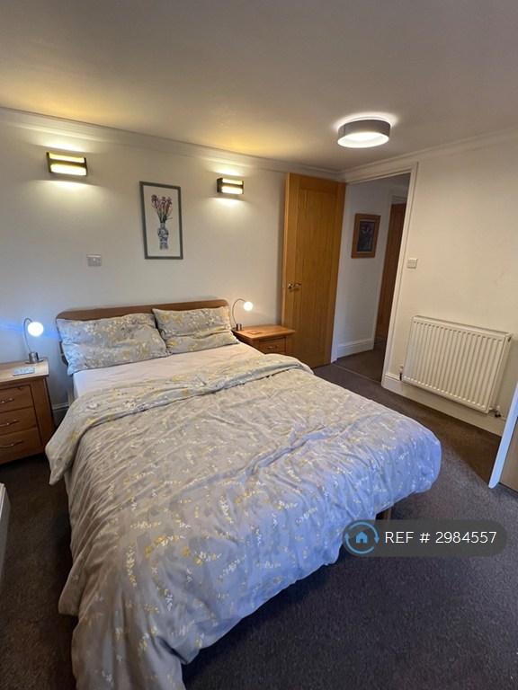 1 bedroom flat in Chesterton Road, Cambridge, CB4 (1 bed) (#2984557)