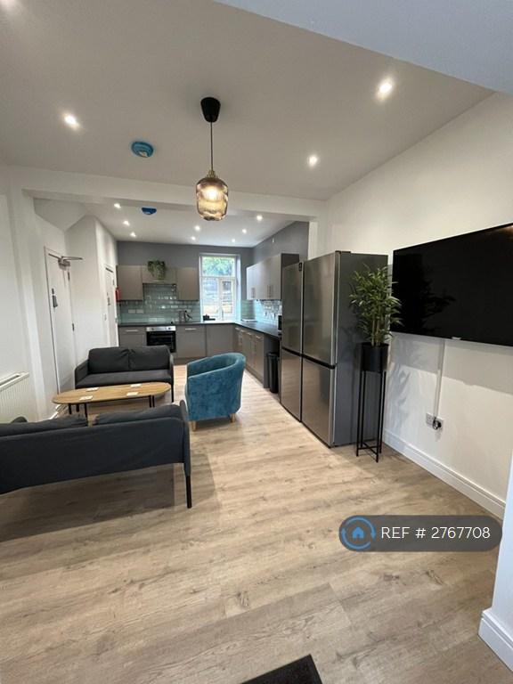 1 bedroom in Ash Street, Huddersfield, HD1 (#2767708)