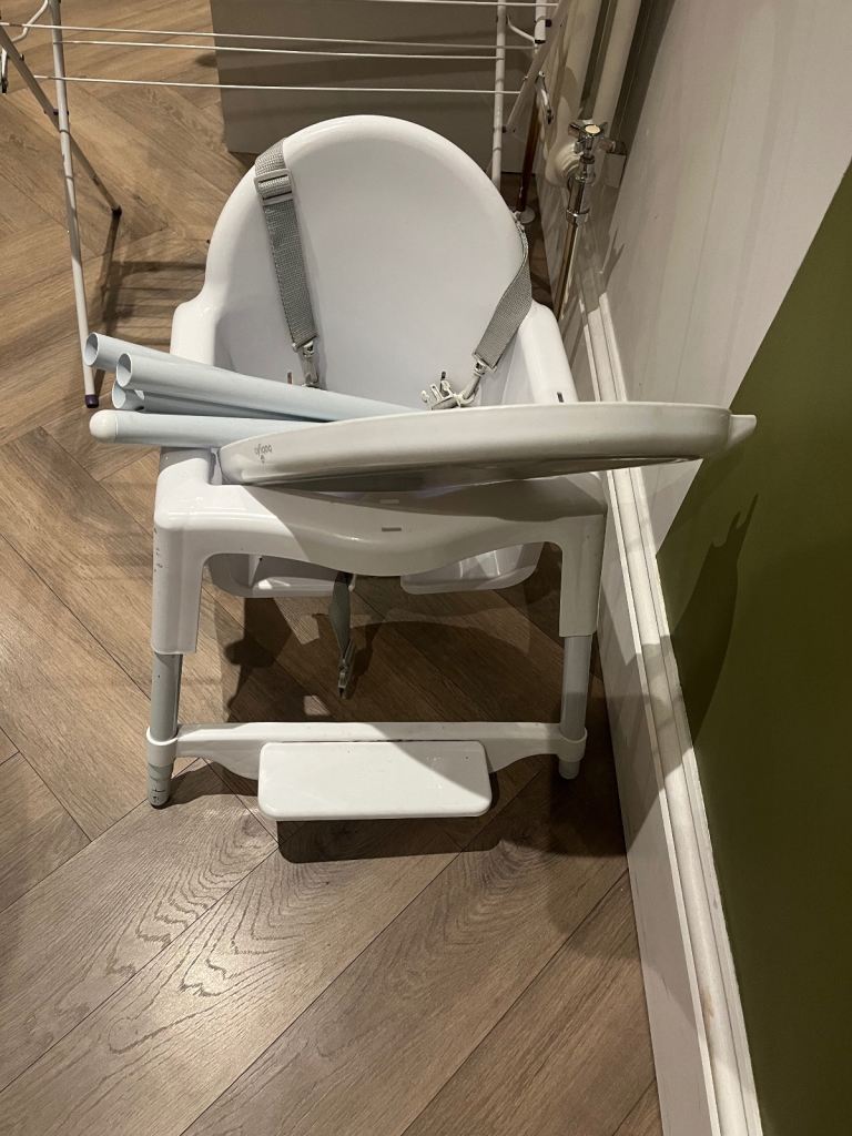 image for free to pick up children highchair 