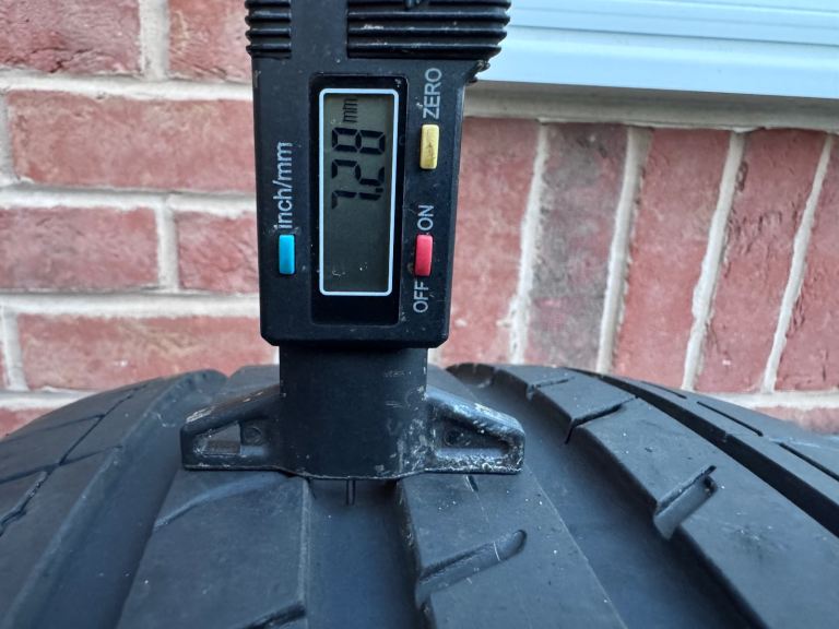 245/40r19 TYRES like NEW 7mm  245/40ZR19 98Y