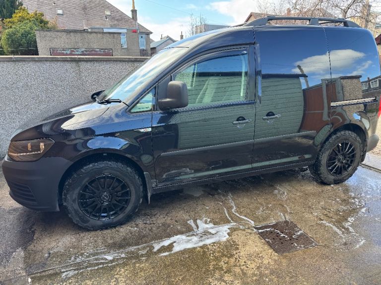 VW Caddy 2018 2.0 TDi Manual 