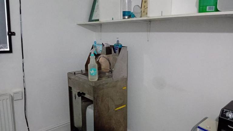 Beauty therapy room to rent