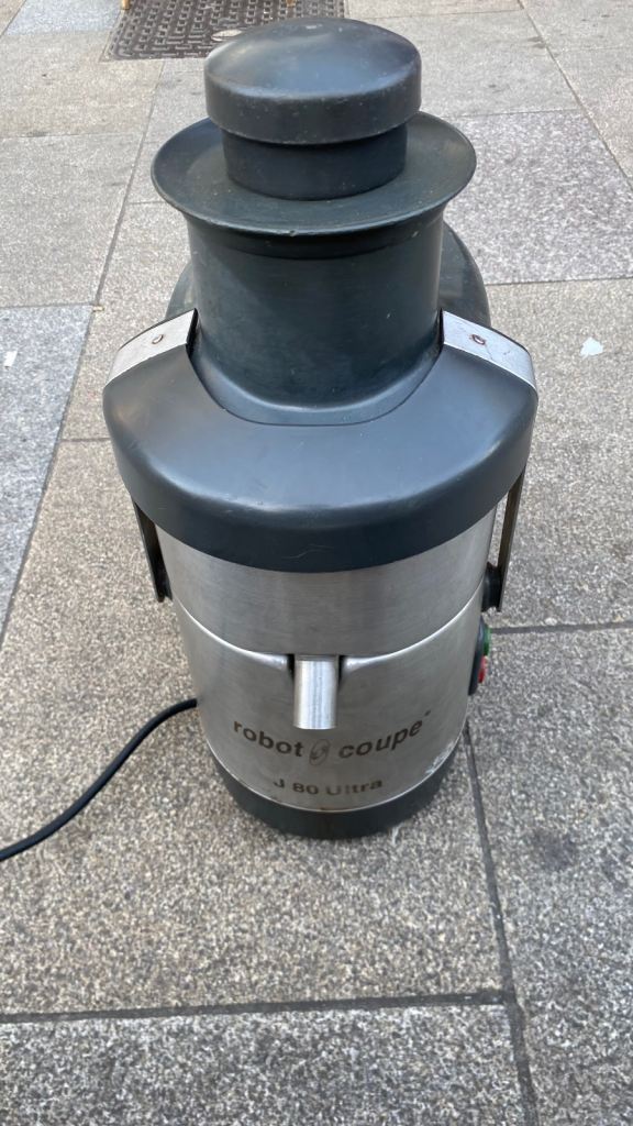 Robot Coupe J80 Ultra centrifugal commercial juice extractor