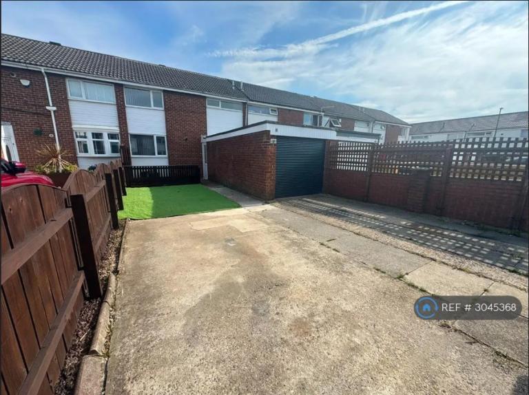 3 bedroom house in Bridgend Close, Middlesbrough, TS6 (3 bed) (#3045368)
