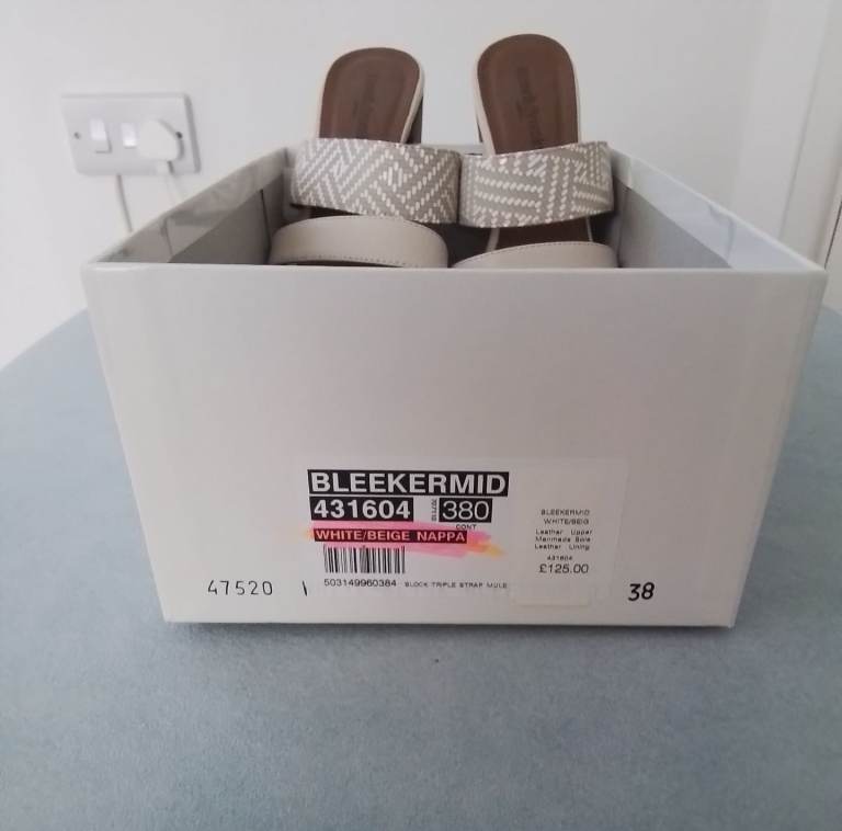 RUSSELL BROMLEY TRIPLE STRAP MULE SIZE 5