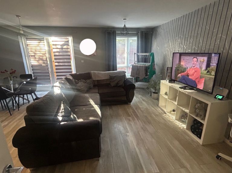 2 bedroom flat for a 3 bedroom 