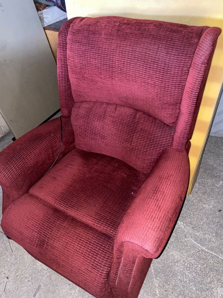 Electric recliner sofa