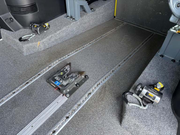 VOLKSWAGEN TRANSPORTER DRIVER TRANSFER WAV WHEELCHAIR ACCESSIBLE VEHICLE 2.0