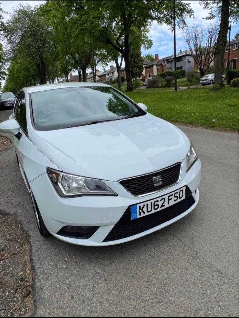 Seat, IBIZA, Hatchback, 2012, Semi-Auto, 1390 (cc), 5 doors