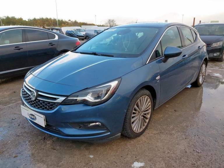 BREAKING VAUXHALL ASTRA 1.6 DIESEL 2017 STOCK NUMBER WY64