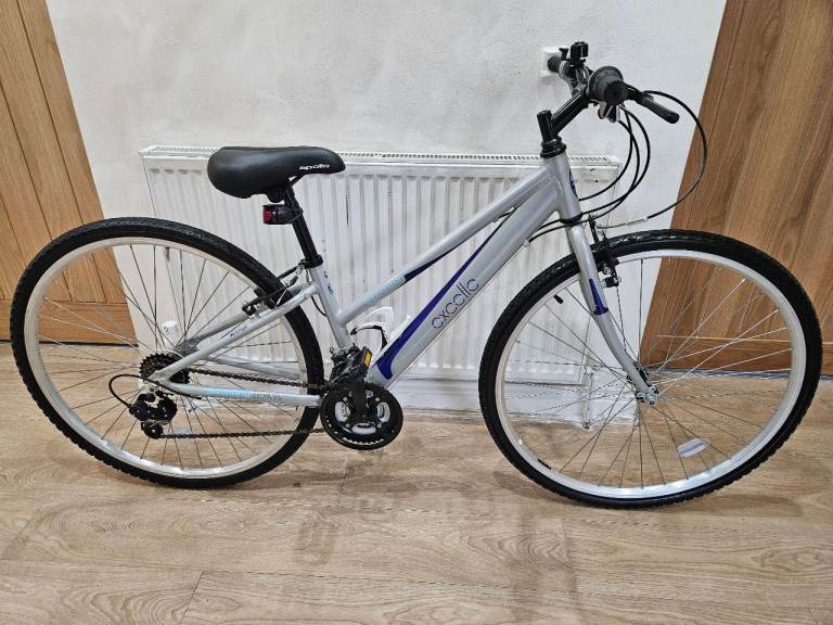 Apollo excelle hybrid bike in immaculate condition all fully working 