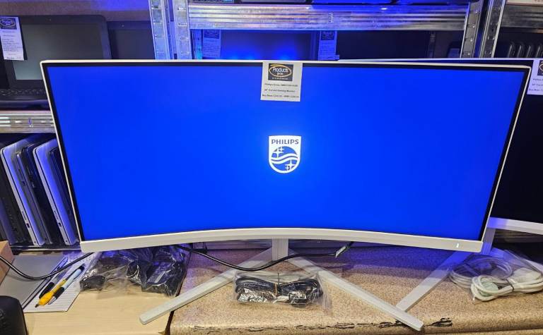 34" Phillips Evnia 34M2C5501A/00 - Curved Gaming Monitor  - White