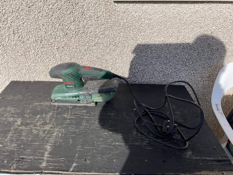 Bosch PSS 200 A Corded Electric Sander