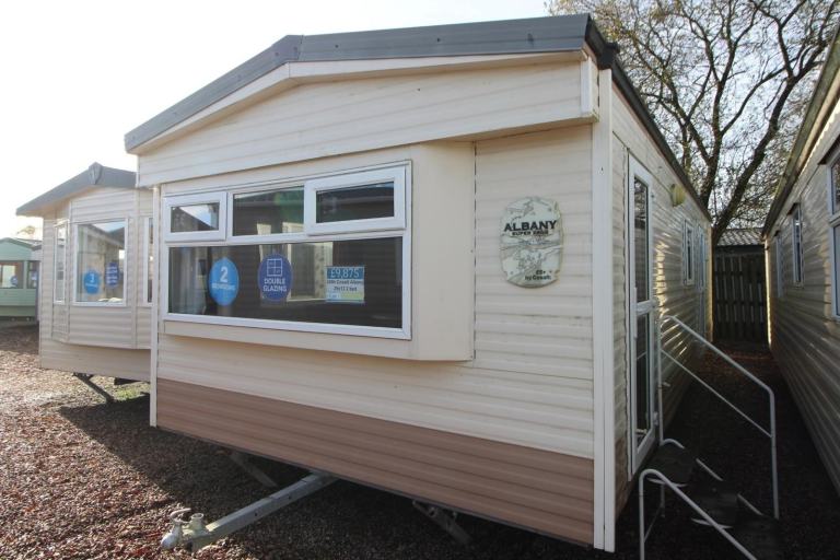 Cosalt Albany Super 29x12 2 bed 2004 static caravan for sale offsite