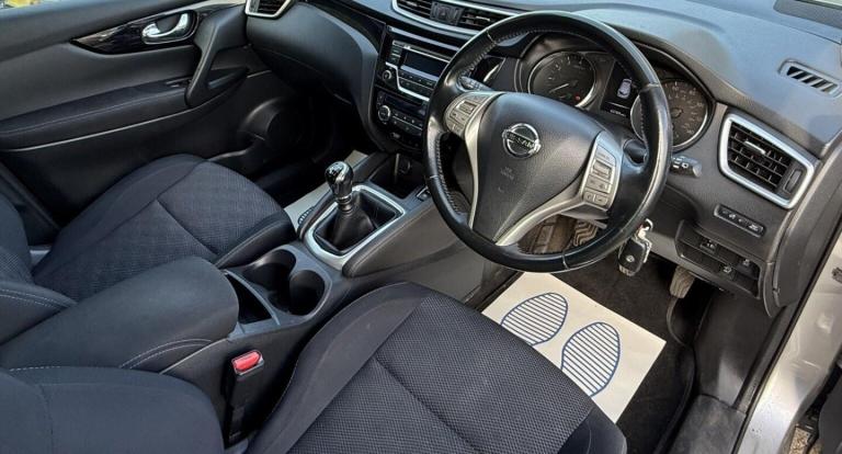 2014 Nissan Qashqai 1.2 DiG-T Acenta 5dr HATCHBACK Petrol Manual