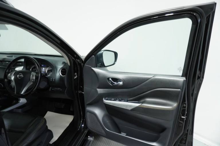 2020 Nissan Navara Double Cab Pick Up N-Guard 2.3dCi 190 TT 4WD Auto PICK UP DIESEL Automatic