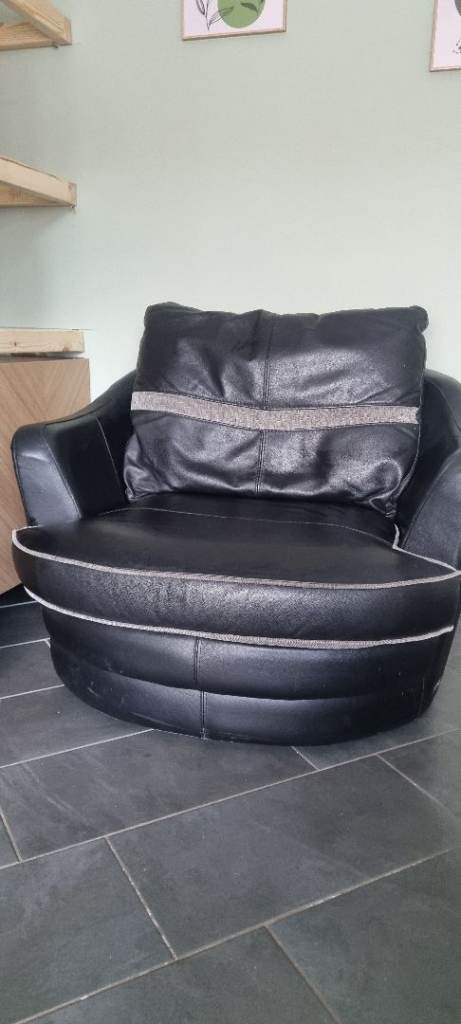 Swivel chair and foot stool