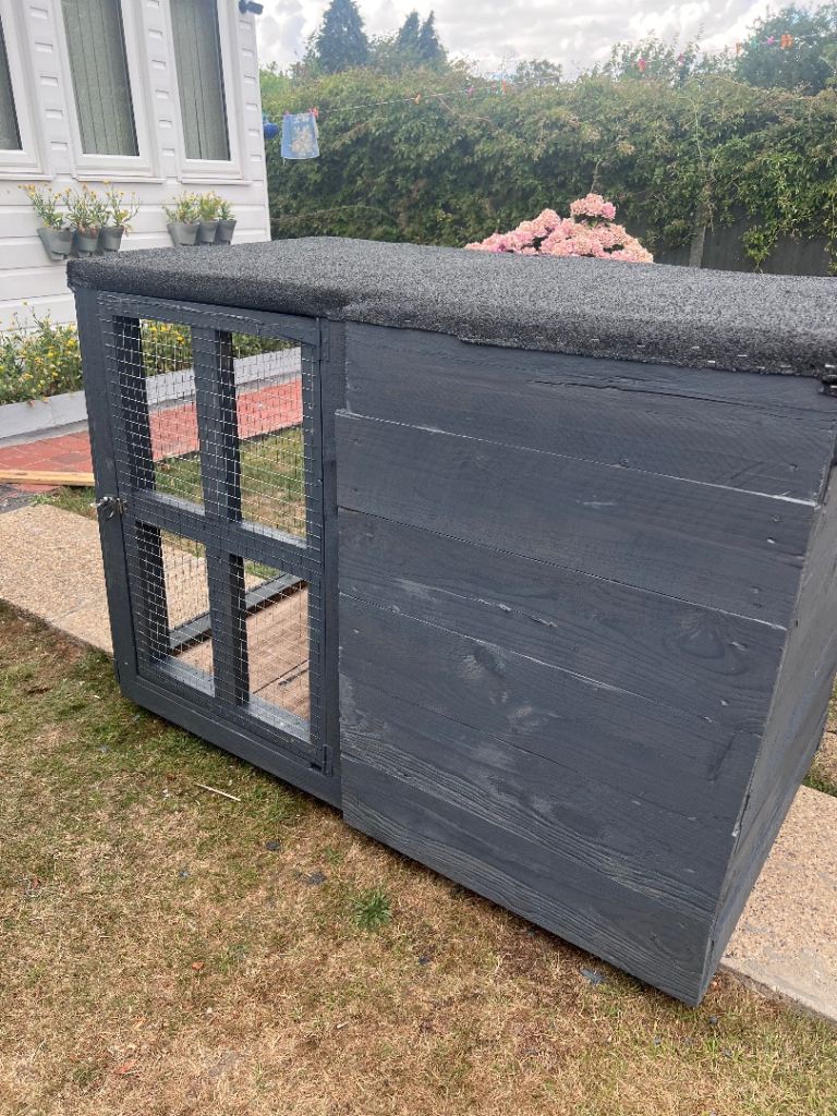 Large Heavy-Duty Rabbit Hutch / Chicken Coop