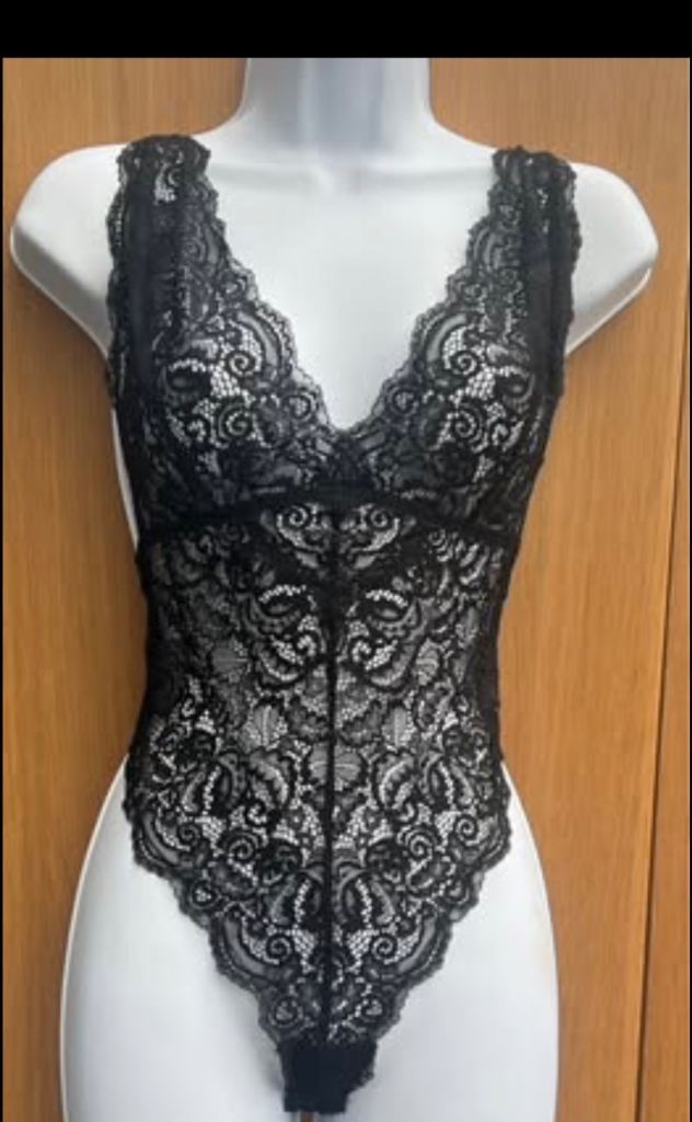 Gorgeous designer brand-new bodysuit in sizes 8,10,12,14,16 rrp £28 selling fast at this price 