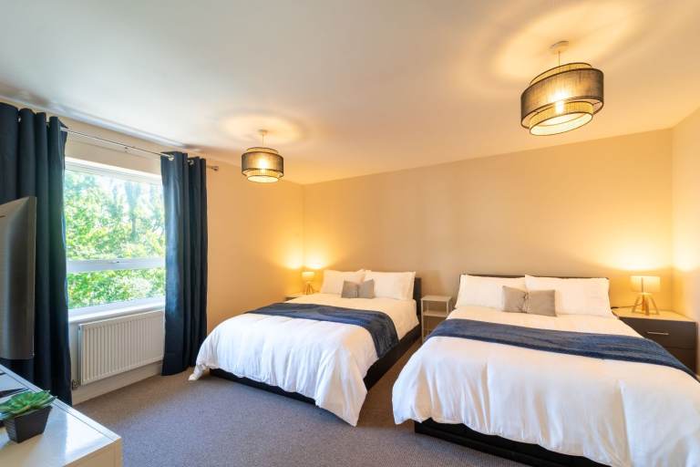 Central BHAM B15 | 4Bed, 2Bath House | Wi-Fi, Bills, Parking Included