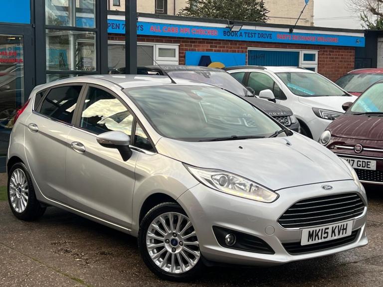 2015 Ford Fiesta 1.6 Titanium Hatchback 5dr Petrol Powershift Euro 5 (105 ps) HATCHBACK Petrol Au...