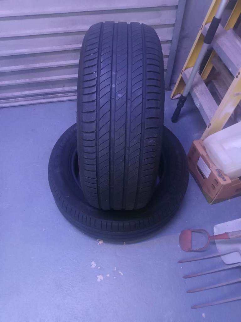 2 by 18 michelin tyres .primacy.