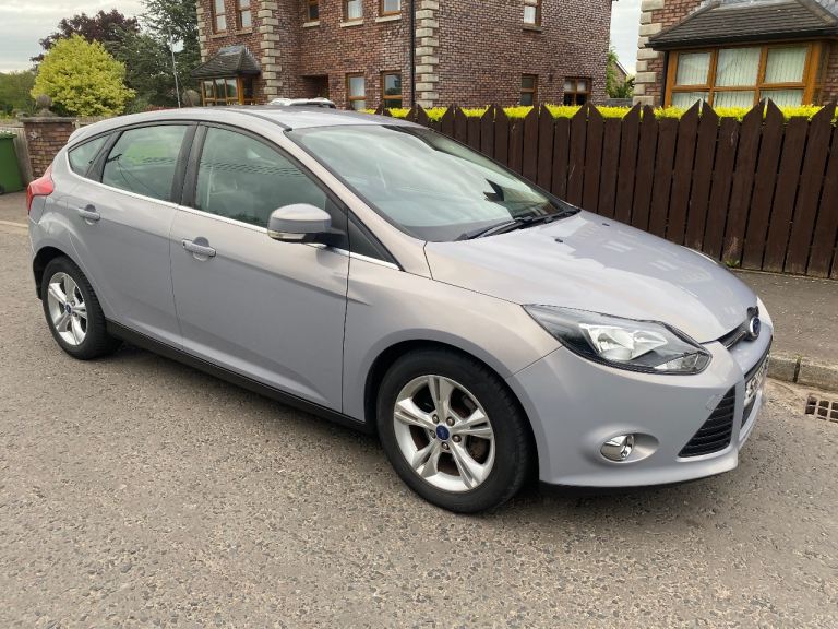 2013 Ford focus zetec 1.6 tdci diesel hatchback 50000 ful history mot till January cheap tax 