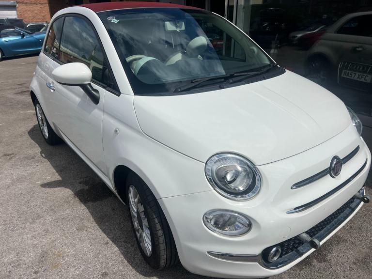 2017 Fiat 500 2017 1.2 Lounge 2dr CONVERTIBLE WHITE RED ROOF WITH MOTROHOME ATTACHMENT CONVERTIBL...