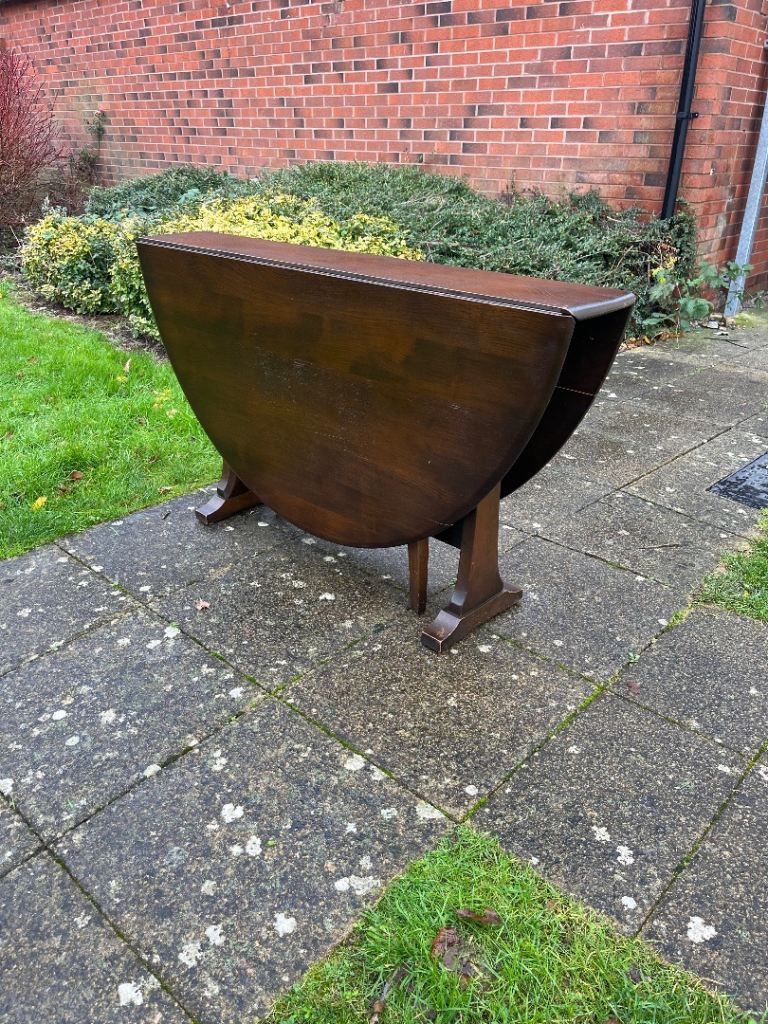 Ercol Windsor gate leg table (delivery available)