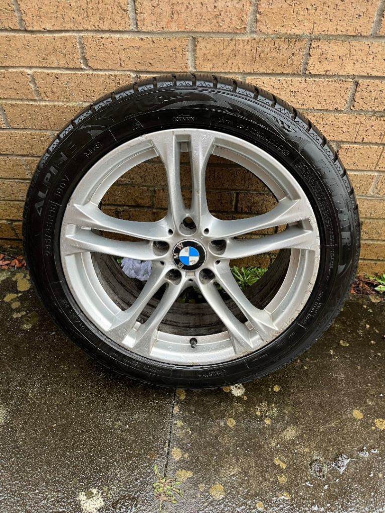 BMW 5 series 18 inch M sport alloy wheel 