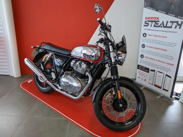ROYAL ENFIELD 650 INTERCEPTOR CHROME/RED ONLY 995 MILES