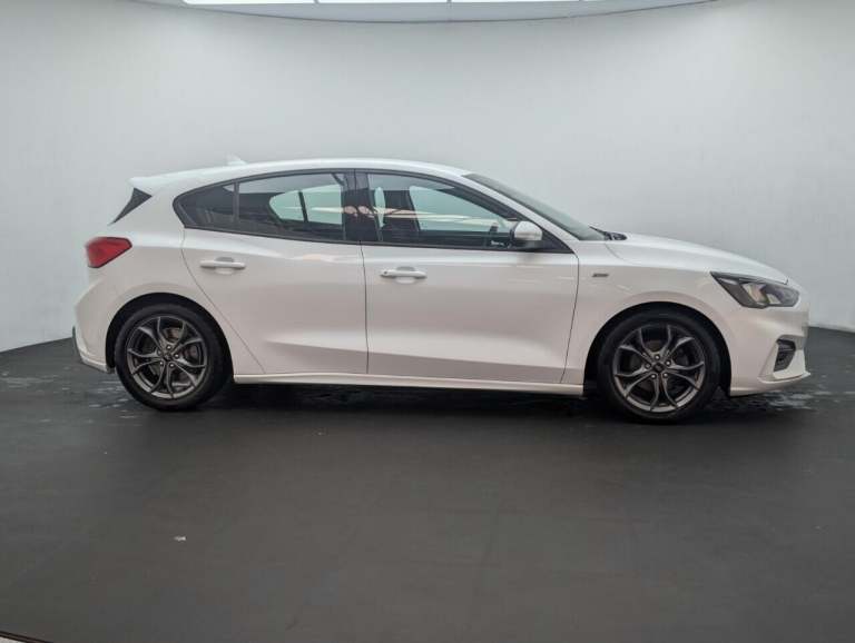  Ford Focus 1.5T EcoBoost ST-Line Hatchback 5dr Petrol Manual Euro 6 (s/s) (150 ps) CRU Petrol Ma...