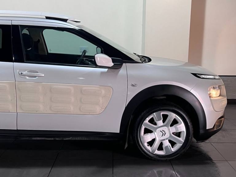 2018 Citroen C4 Cactus 1.6 BlueHDi W Hatchback 5dr Diesel Manual Euro 6 (100 ps) Hatchback Diesel...