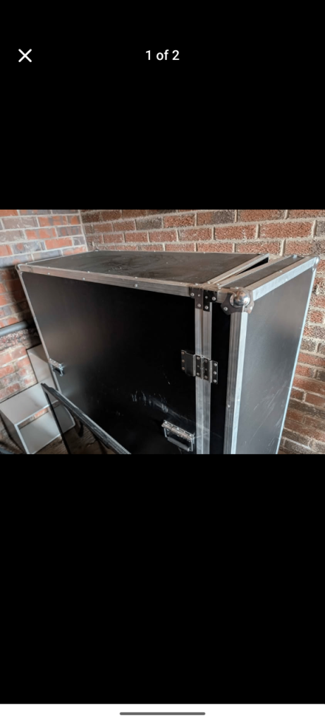 Heavy-Duty Flight Case – Black, Good Condition