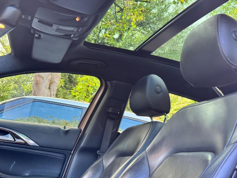 2016 Infiniti Q30 1.5d Premium Tech Euro 6 (s/s) 5dr HATCHBACK Diesel Manual