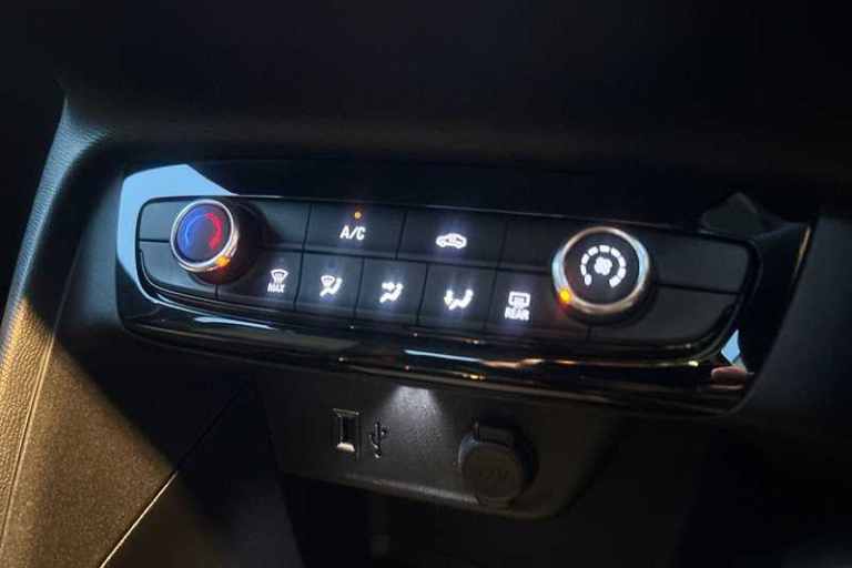 2021 Vauxhall Corsa 1.2 Turbo SE 5dr HATCHBACK PETROL Manual