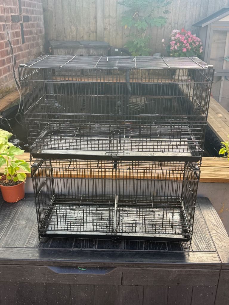 Stackable bird cages black