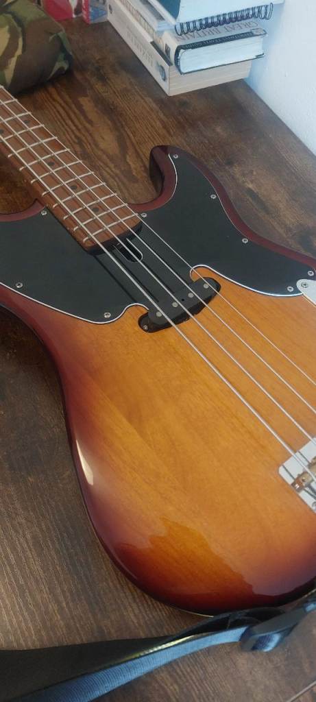 Sire d5 bass 