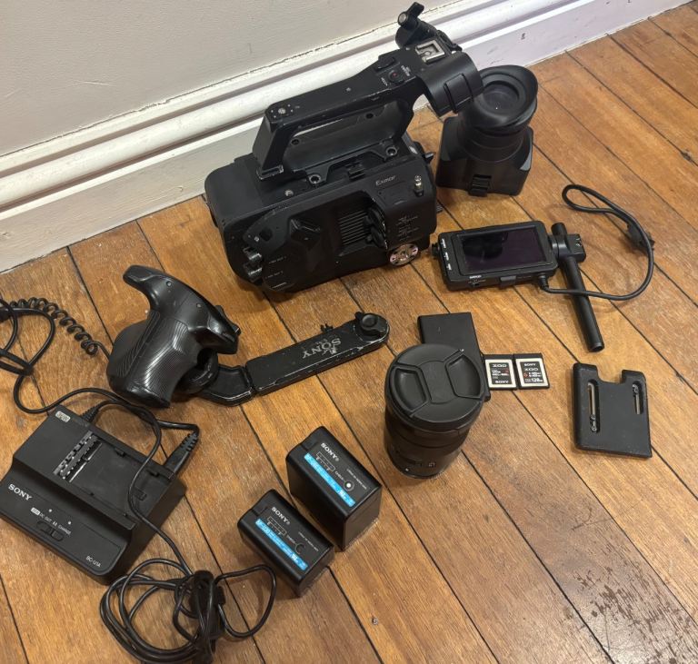 Sony PXW-FS7 |I (M2) 4K Camcorder + 18-105mm F4 G OSS Lens + Accessories