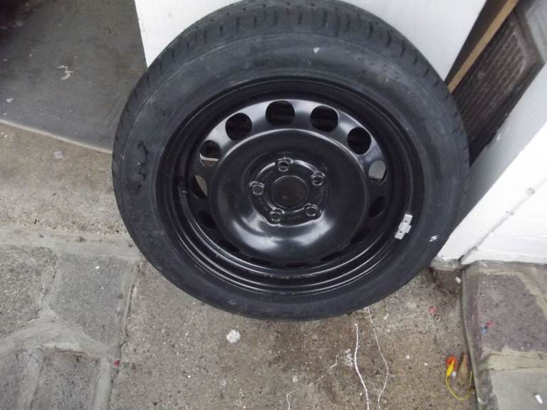 VW Golf  2010 onwards full size wheel and tyre brand new unused