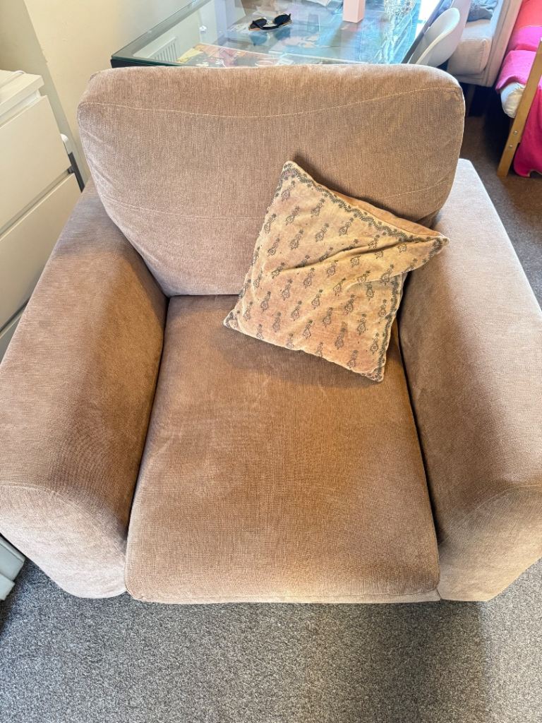 Mocha Comfy Armchair 
