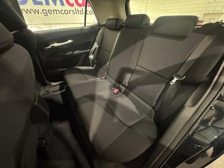 TOYOTA AURIS 1.8 VVT-h T4 2012