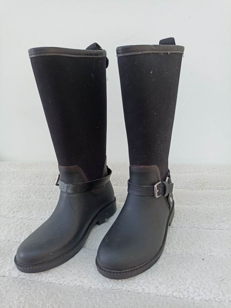 Horse riding boots. Kids. Brand new