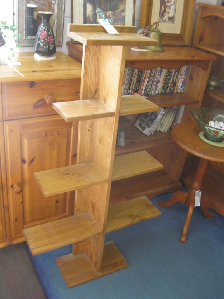 SOLID PINE MODERN STAGGERED OPEN SHELVING. VERSATILE LOCATION USAGE. GOOD ORDER