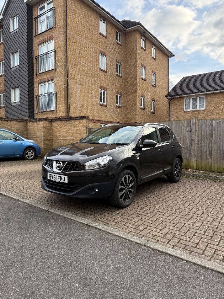 Beautiful Nissan Qashqai 1.6 Petrol n-tec 5 doors ULEZ Free