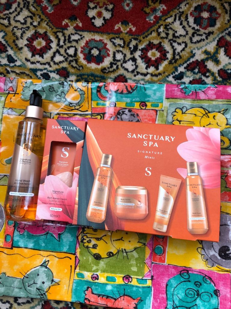 Sanctuary Spa Signature Bundle