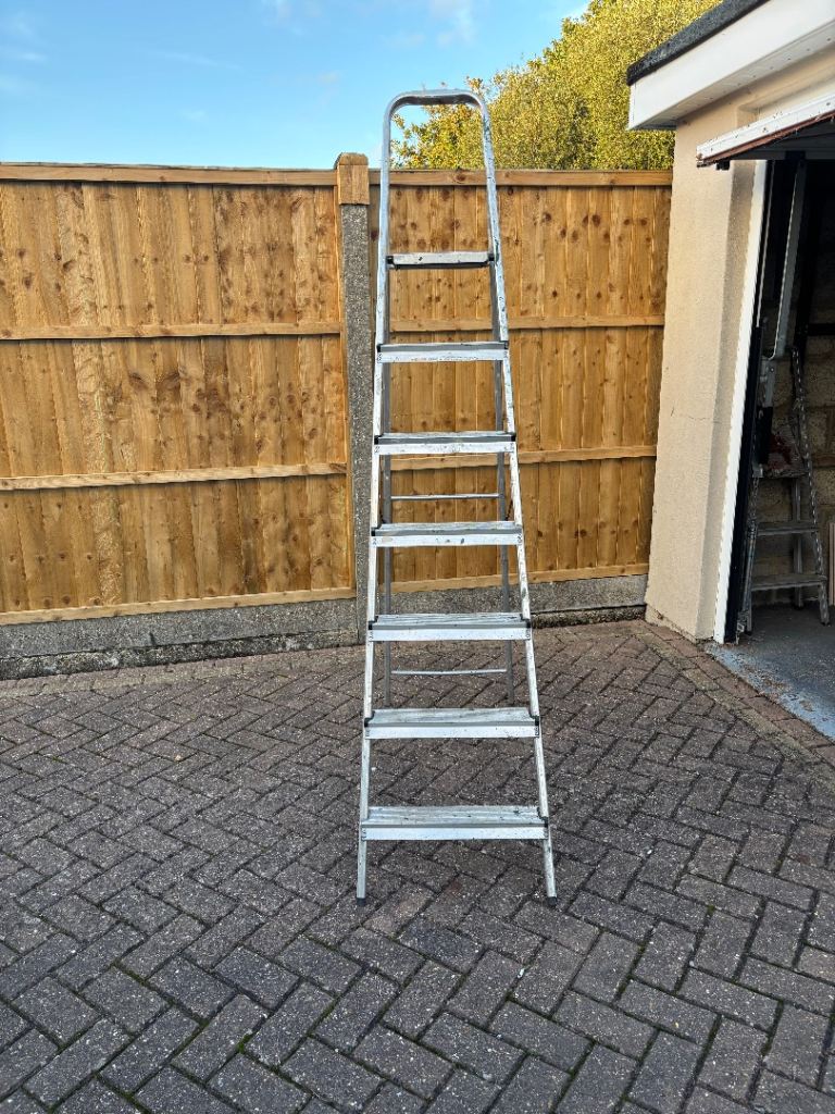 Aluminium Step Ladder – Good Condition, £25.00 for Sale in Ferndown, Dorset
